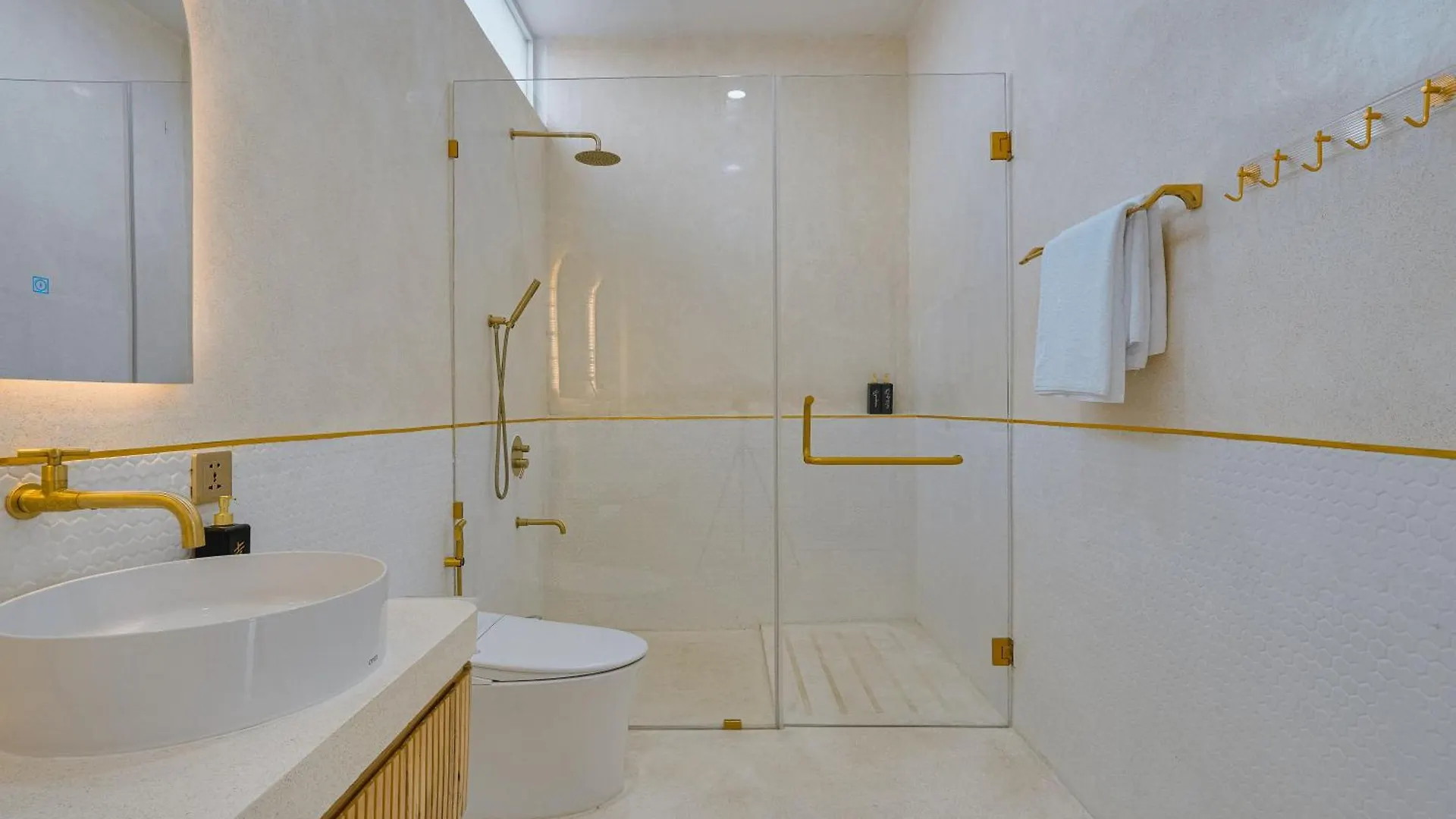 Spacious 3Br Villa Paddy With Rooftop Near Seminyak Kerobokan